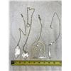 Image 1 : Four sun catchers with hanging chains. Excellent condition.