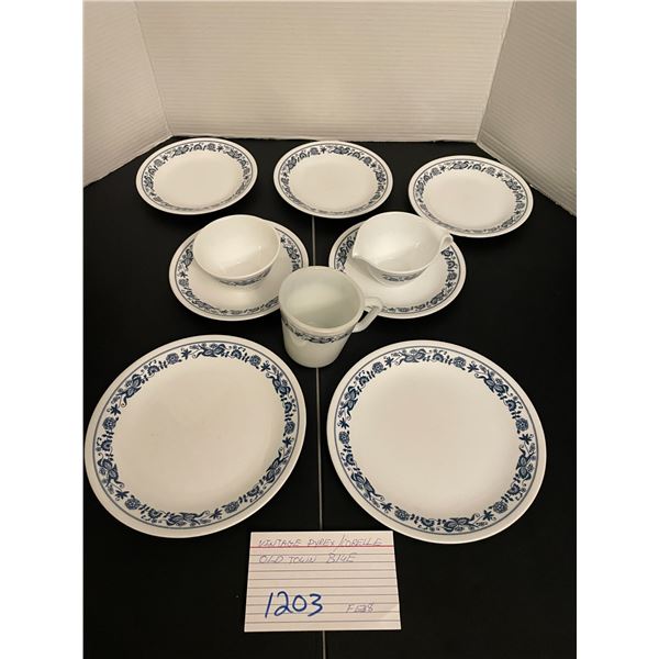 Vintage Pyrex/Corelle - Old Town Blue