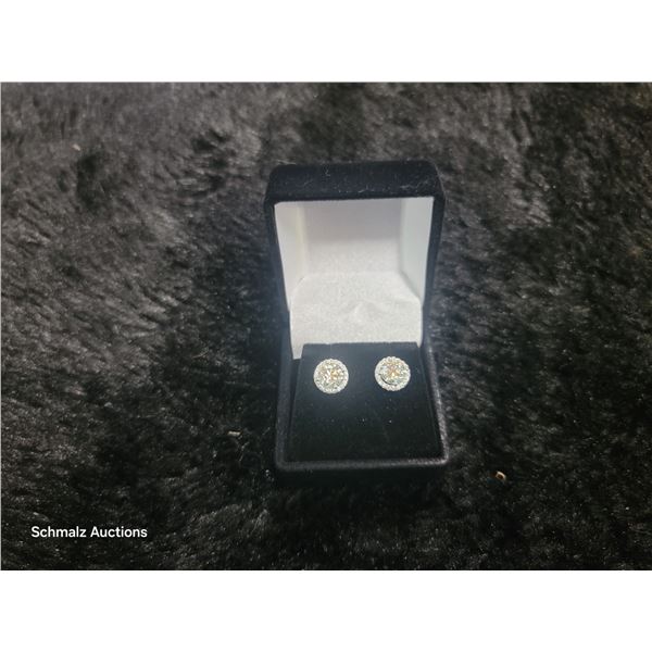 2.30 CT TW GRA CERTIFIED ROUND BRILLIANT CUT MOISSANITE STONES VVS LIGHT BLUE/GREEN COLOR SURROUNDED