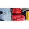 Image 2 : 2 jerry cans