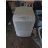 Image 1 : dehumidifier