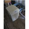 Image 3 : dehumidifier