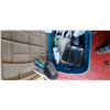 Image 2 : tote of kitchenware