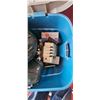 Image 1 : tote with sewing machine, fabric and materials