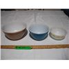 Image 1 : 2 Pyrex & 1 Fiekins Bowls