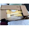 Image 3 : 3 Bags of Packing Peanuts & Large Box of Foam and Bubble Wrap
