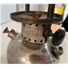 Image 3 : 1942 B Model 242B Vintage Coleman Lantern