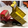 Image 4 : Vintage Tonka Metal Red & Yellow Dump Truck - 13” x 5.5” x 7”
