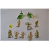 Image 1 : glass figurines and railway people