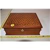 Image 1 : exceptional freemasons box