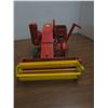 Image 3 : 1950's massey harris combine 1:20 scale Reuhl
