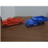 Image 3 : 2 plastic trucks
