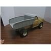 Image 8 : tonka dump truck