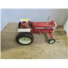 Image 2 : ertl IH 1206 60's tractor