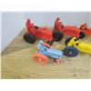 Image 4 : 6 plastic tractors