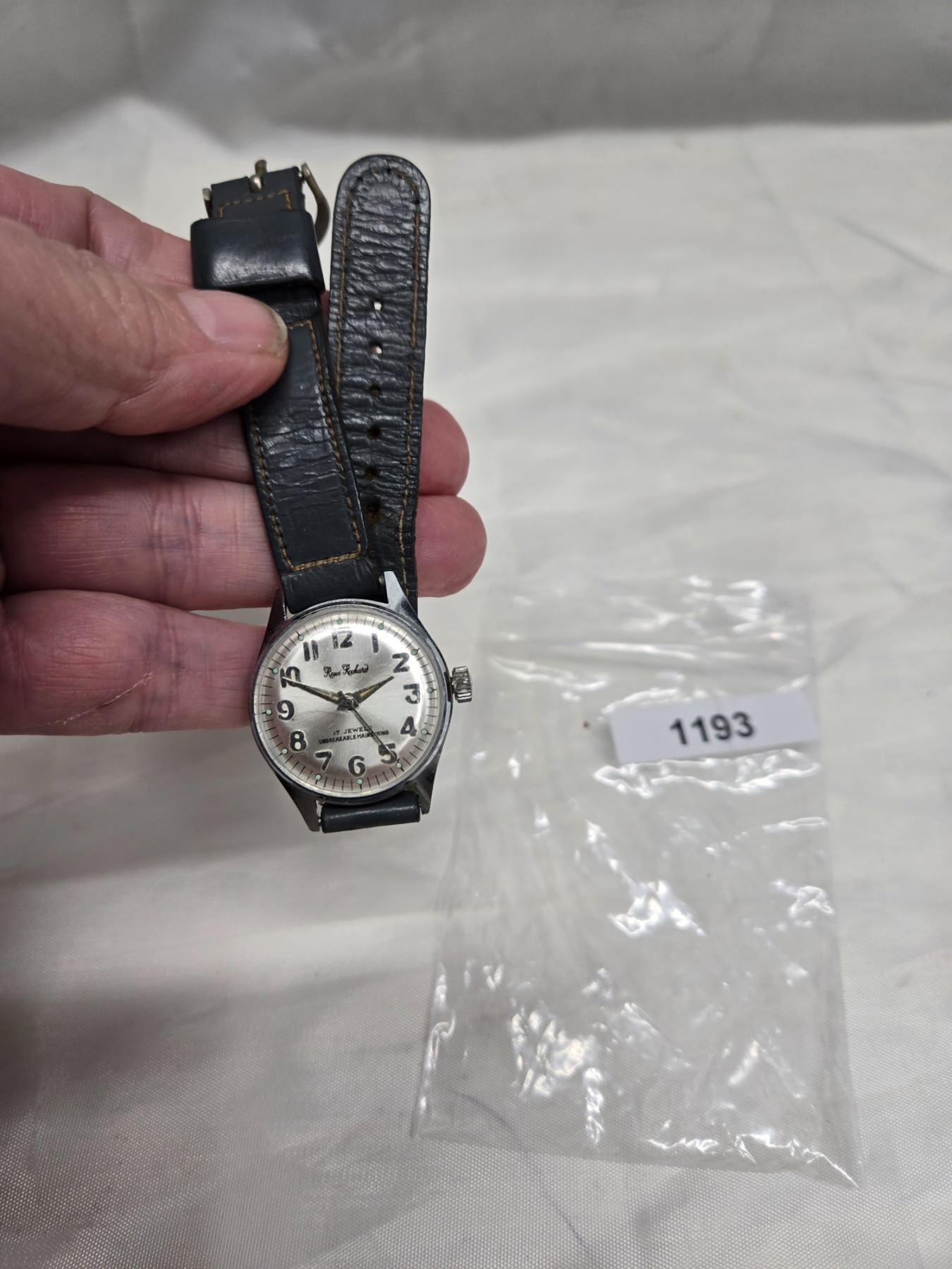 VINTAGE RENE RICHARD, 17 JEWEL MAN. WIND, WORKS. - Schmalz Auctions