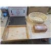 Image 1 : two trays and a basket and jewelry box