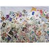 Image 3 : Large Lot of Vintage Stamps Unsorted