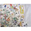 Image 4 : Large Lot of Vintage Stamps Unsorted