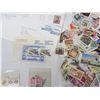 Image 5 : Large Lot of Vintage Stamps Unsorted