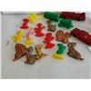 Image 2 : small plastic fire engines, plastic animals