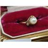 Image 2 : 10 gold ring w/ pearl inside old box - 2.2g