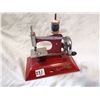 Image 1 : sew-o-matic red mini sewing machine