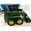 Image 4 : tin John Deere skid steer plus semi