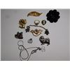 Image 2 : COSTUME JEWELLRY LOT