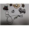 Image 3 : COSTUME JEWELLRY LOT