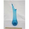 Image 5 : Unsigned Glass Vase Blue 17 inches High Good Condition