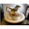Image 1 : WASHSTAND PITCHER AND BASIN