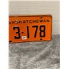 Image 3 : 1963 sask farm license plate