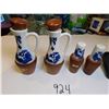 Image 1 : TEAK AND BLUE WILLOW CERAMIC AND WOOD SALAD SET