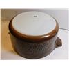 Image 3 : 475B 2 ½ L, PYREX CASSEROLE DISH, WOODLAND BROWN WITH LID, EXC CONDITION