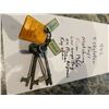 Image 2 : 4 VINTAGE SKELETON KEYS ON KEYCHAIN