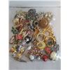 Image 5 : lot of vintage brooches and clip on earrings