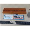 Image 1 : Dominoes double six and wood cribbage board with pegs