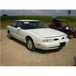 OLDSMOBILE EIGHTY EIGHT LS AUTOMOBILE, s/n 1G3HN52K2W4842002: