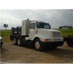 INTERNATIONAL 8300 T/A FUEL & LUBE TRUCK, s/n 1HSHKZJR8LH294484: