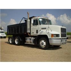 MACK CH613 T/A DUMP TRUCK, s/n 1M1AA12Y5PW019340: