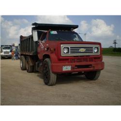 CHEVROLET KODIAK 70 T/A DUMP TRUCK, s/n 1GBS7D4G4HV106263: