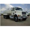 Image 1 : INTERNATIONAL 8100 T/A 4,000 GALLON  WATER TRUCK, s/n 1HSHCATR5SH689796: