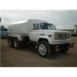 CHEVROLET KODIAK 70 T/A 4,000 GALLON WATER TRUCK, s/n 1GBS7D4G8HV106329: