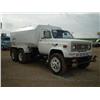 Image 1 : CHEVROLET KODIAK 70 T/A 4,000 GALLON WATER TRUCK, s/n 1GBS7D4G8HV106329: