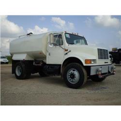 INTERNATIONAL 4700 S/A 2,600 GALLON WATER TRUCK, s/n 1HTSCAAN3SH646026: