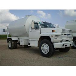 FORD F800 S/A 2,800 GALLON WATER TRUCK, s/n 1FDPF82H6HVA64990: