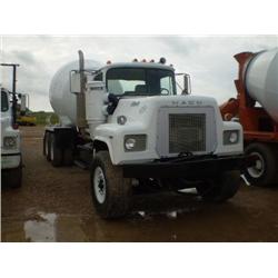 MACK RS690LS T/A TRANSIT MIXER TRUCK, s/n 1M2T169C2EM001026: