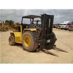 SELLICK 12000 lb ROUGH TERRAIN FORKLIFT, s/n 560103124: