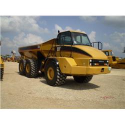 CATERPILLAR 725 6X6 OFF HIGHWAY ARTICULATING END DUMP, s/n AFX00381: